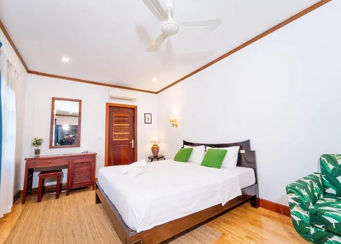Beautiful 3 Bedroom Tropical Villa, With Pool